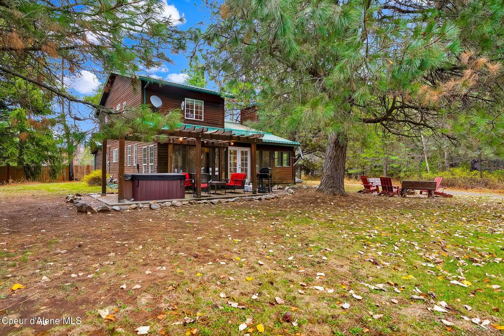 Photo of 35 Shadow Mountain Mountain, Sandpoint, ID 83864 (MLS # 25-10916)