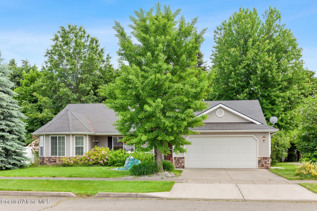 Photo of 1494 Sutherland CT, Hayden, ID 83835 (MLS # 26-9369)