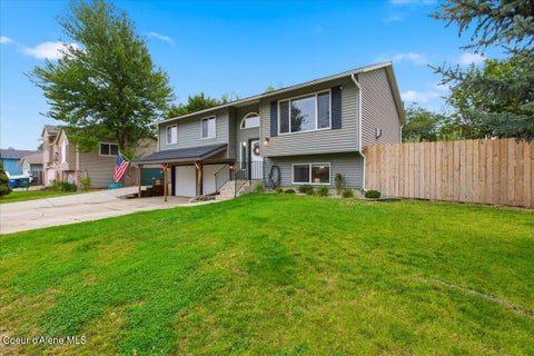 Photo of 1006 Adkins DR, Post Falls, ID 83854 (MLS # 26-9102)