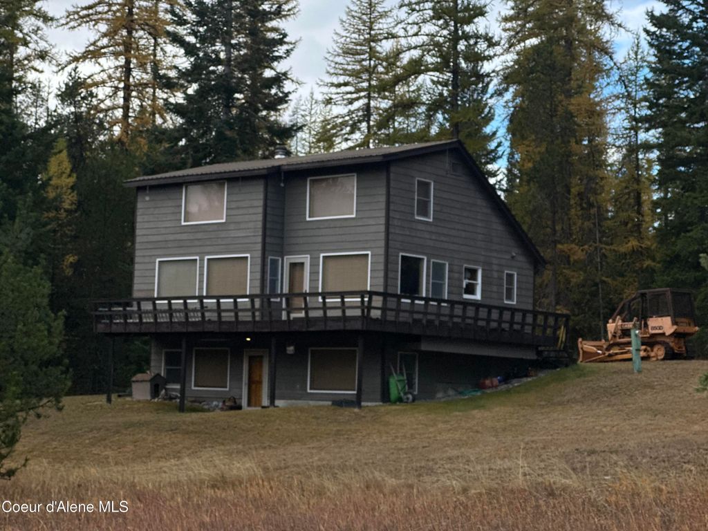 Photo of 366 Yukon Road Road, Bonners Ferry, ID 83805 (MLS # 25-5336)