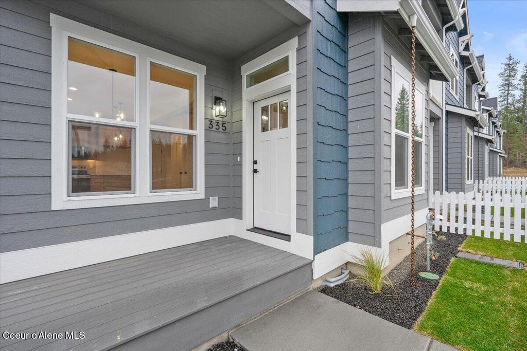 Photo of 343 Grosbeak Ave, Hayden, ID 83835 (MLS # 25-10947)