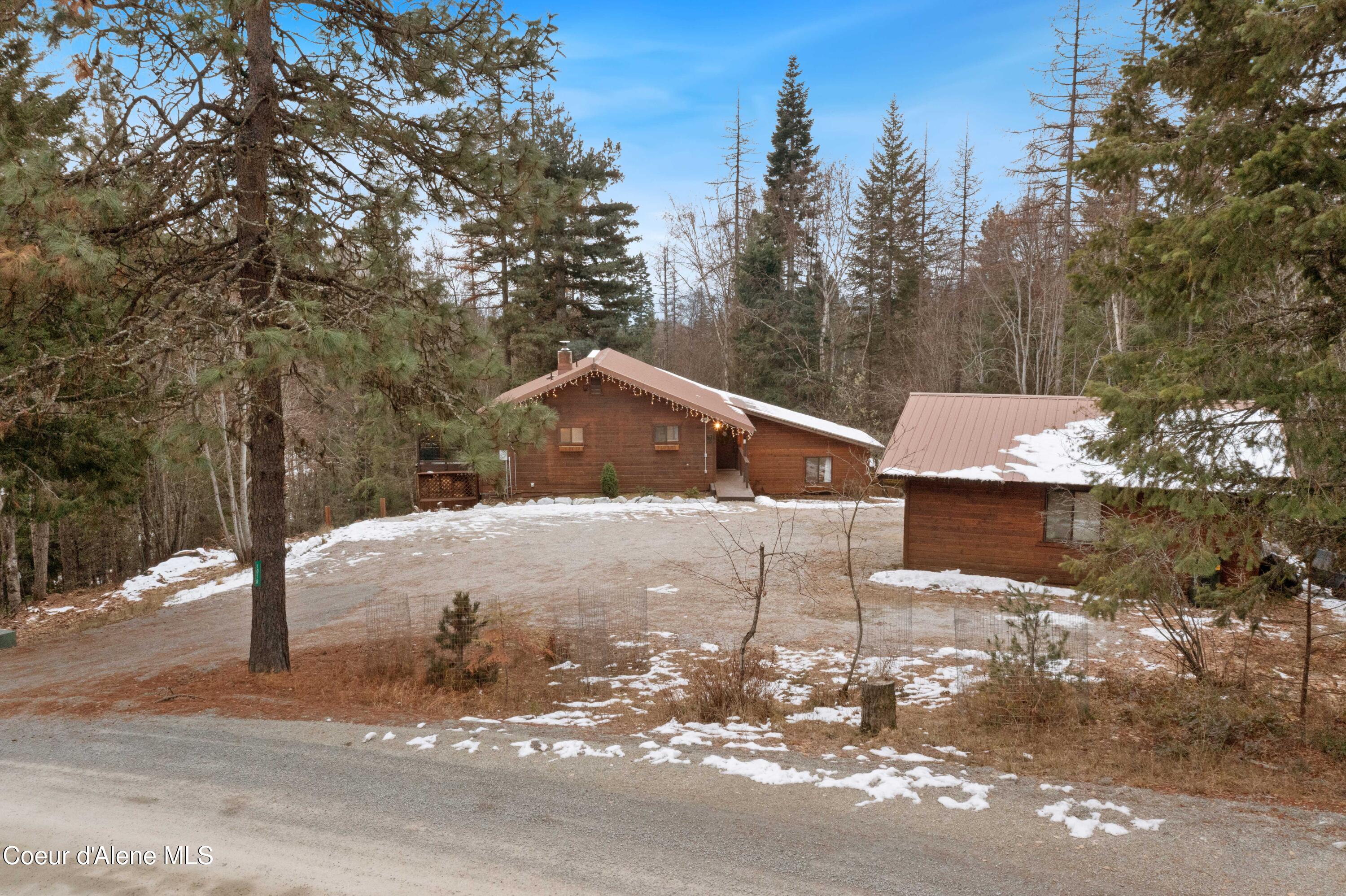 1018 Johnny Long Rd, Sandpoint, Idaho image 1