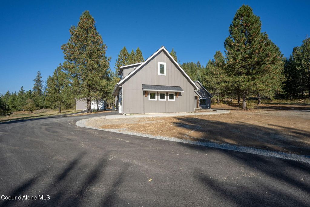 Photo of 24253 Rimrock, Hayden, ID 83835 (MLS # 25-10394)