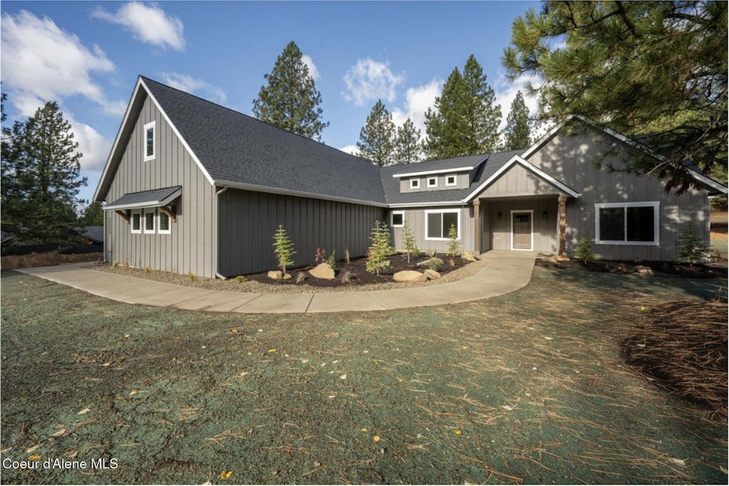 Photo of 24253 Rimrock, Hayden, ID 83835 (MLS # 25-10394)
