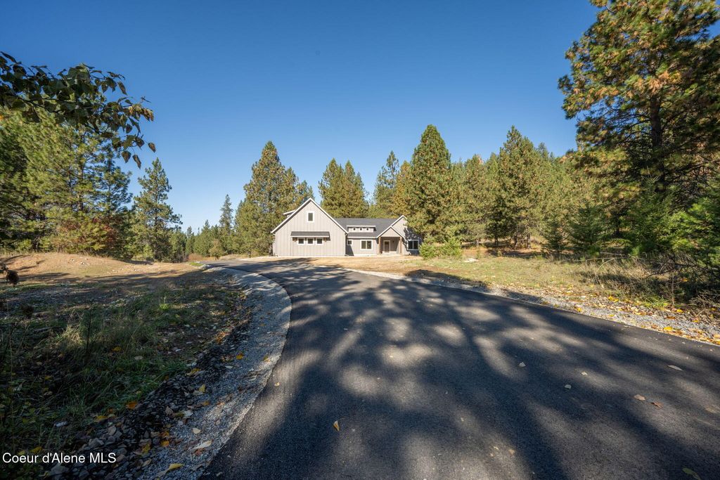 Photo of 24253 Rimrock, Hayden, ID 83835 (MLS # 25-10394)