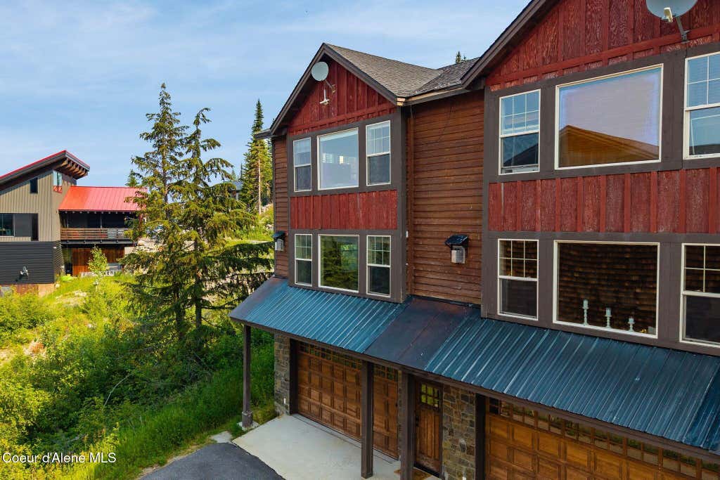 Photo of 80 Whiplash Cir, Sandpoint, ID 83864 (MLS # 26-8539)