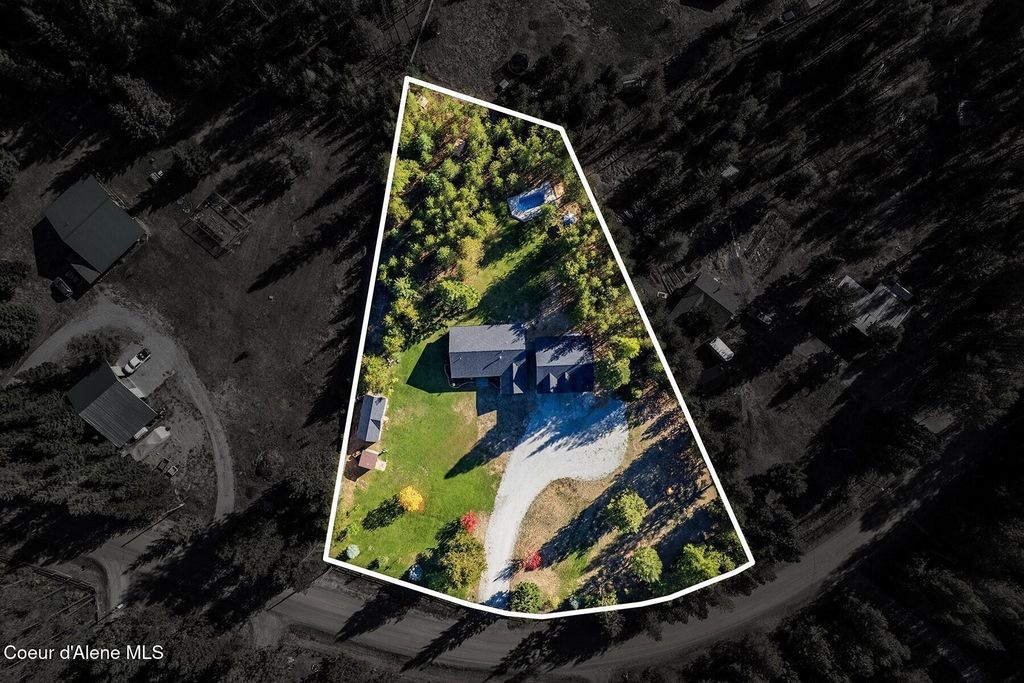Photo of 702 Rena Rd, Oldtown, ID 83822 (MLS # 25-10267)