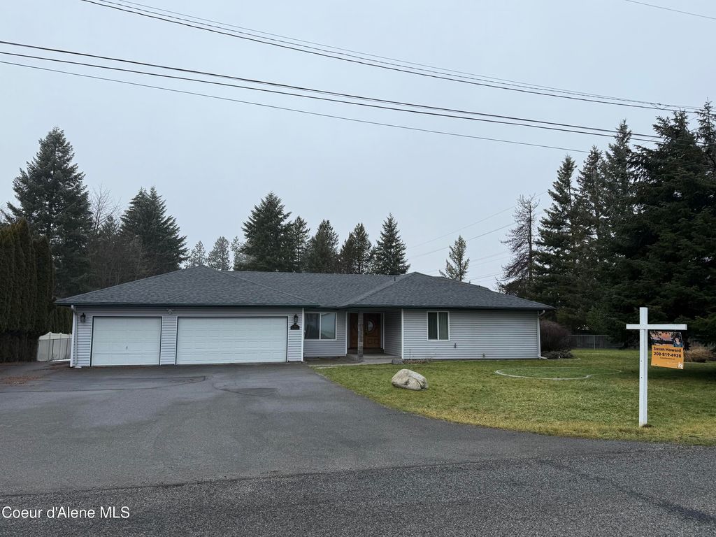 Photo of 7959 Valley St, Dalton Gardens, ID 83815 (MLS # 26-465)