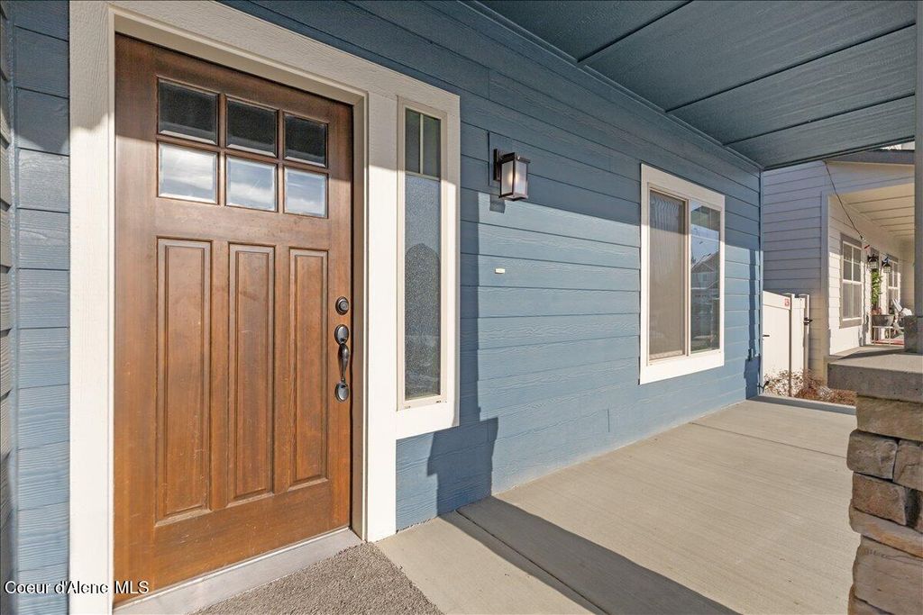 Photo of 7948 DARLENA Loop, Coeur dAlene, ID 83815 (MLS # 25-11675)