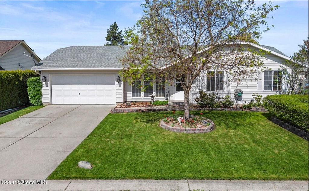 Photo of 2615 Wickiup Dr, Post Falls, ID 83854 (MLS # 26-3732)