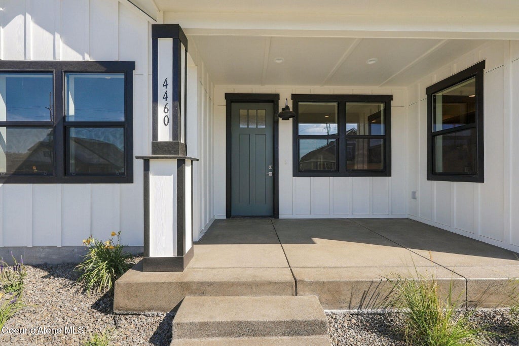 Photo of 4460 Hide Away LN, Coeur dAlene, ID 83815 (MLS # 26-10033)