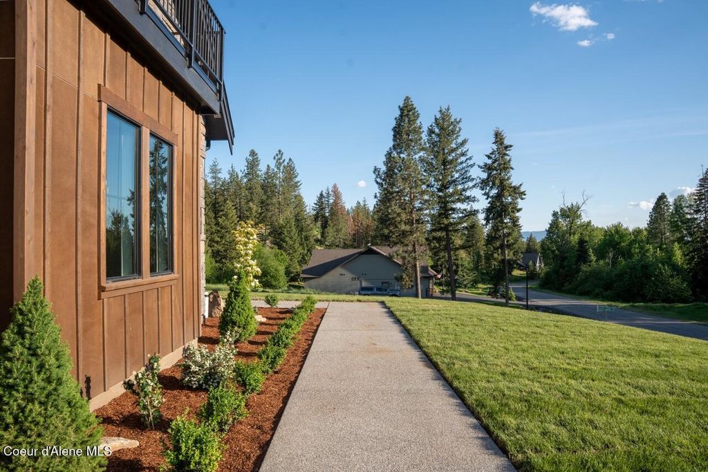 Photo of 14444 Spiral Ridge Ridge, Rathdrum, ID 83858 (MLS # 26-5449)