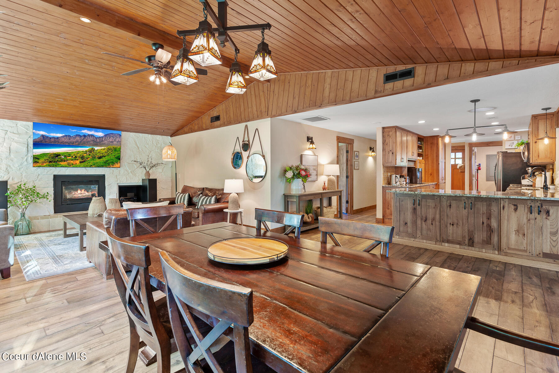 5718 E Sleepy Ln, Coeur d'Alene, Idaho image 31