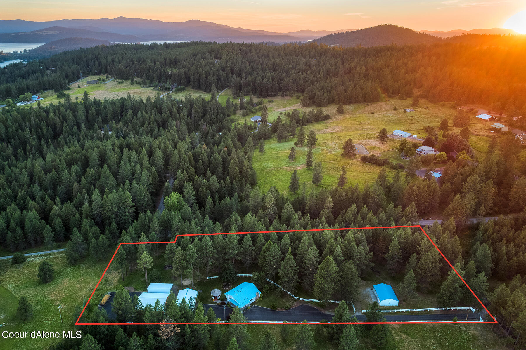 5718 E Sleepy Ln, Coeur d'Alene, Idaho image 3