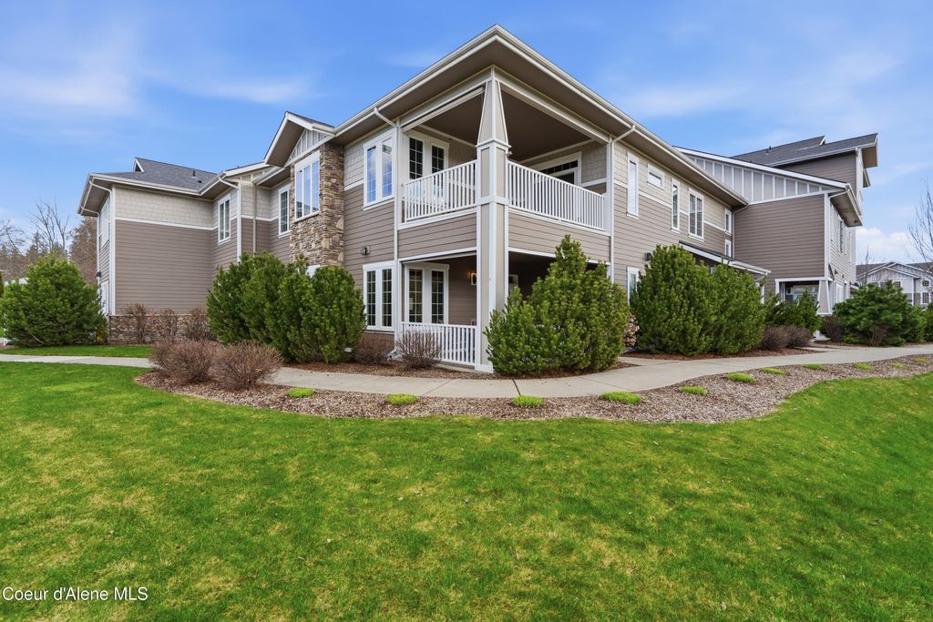 Photo of 4583 Greenchain Loop #APT 9, Coeur dAlene, ID 83814 (MLS # 26-2516)