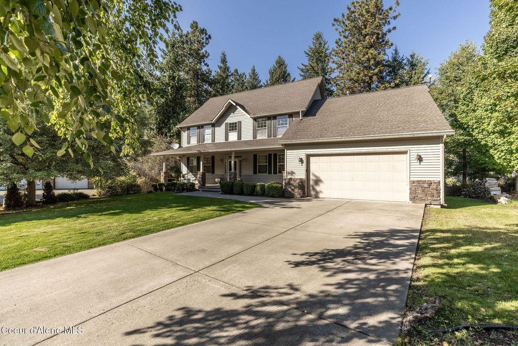 Photo of 769 SOUTHWOOD Ct, Hayden, ID 83835 (MLS # 25-9809)