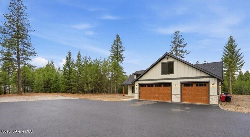 Photo of 99 Carbonate Ln, Oldtown, ID 83822 (MLS # 25-10998)