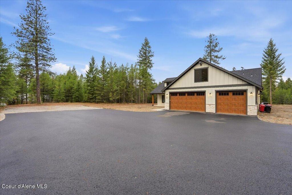 Photo of 99 Carbonate Ln, Oldtown, ID 83822 (MLS # 25-10998)