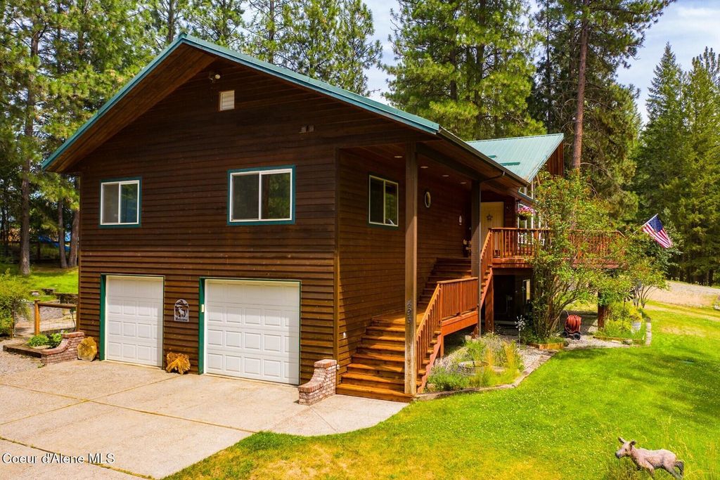 Photo of 493 Rim Dr, Moyie Springs, ID 83845 (MLS # 26-7440)