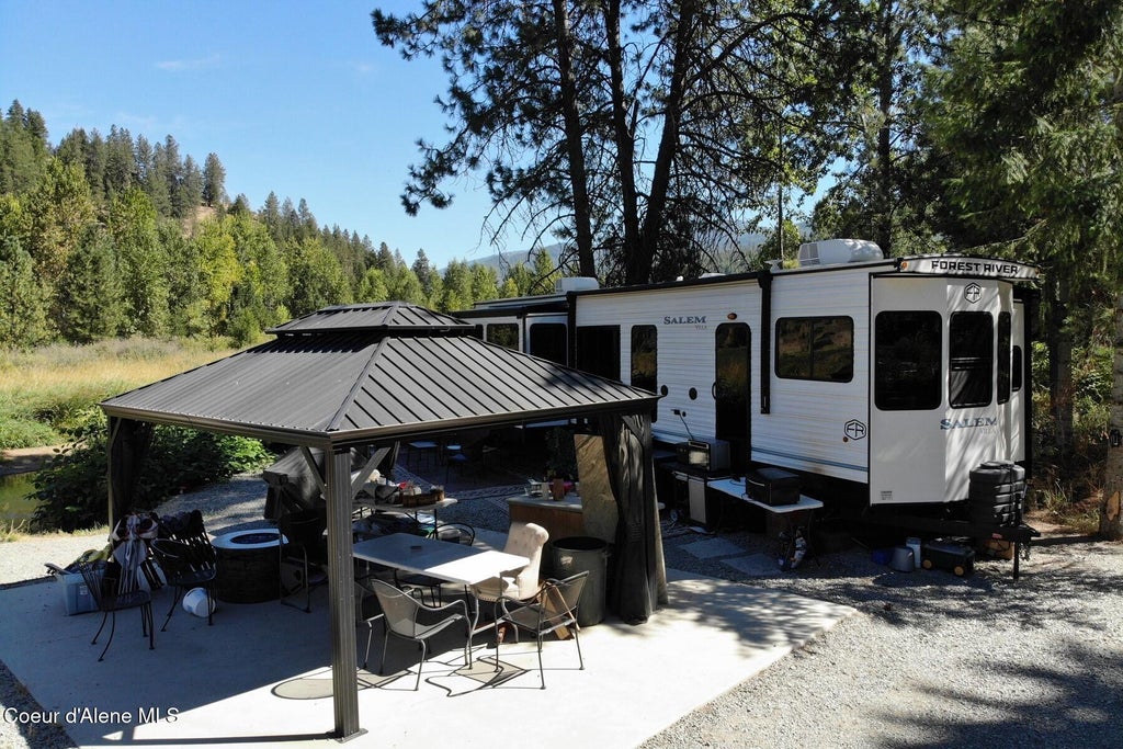 Photo of 45560 Silver Valley Valley, Pinehurst, ID 83850 (MLS # 26-9423)