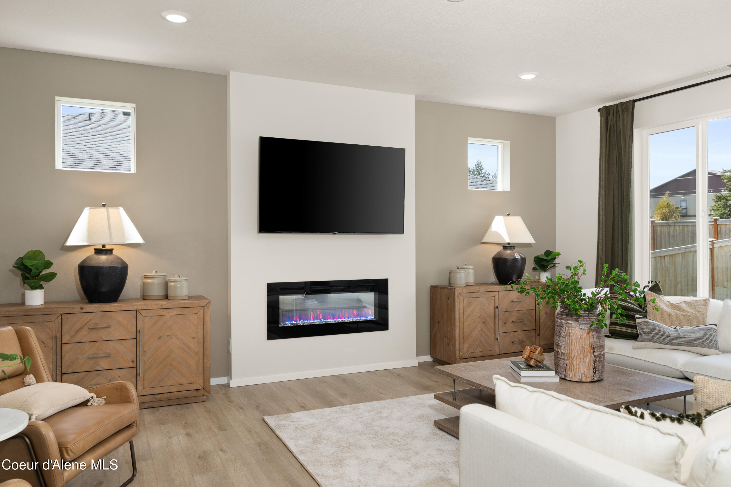 Hayden, Idaho 83835, United States, 4 Bedrooms Bedrooms, ,3 BathroomsBathrooms,Residential,Active,560