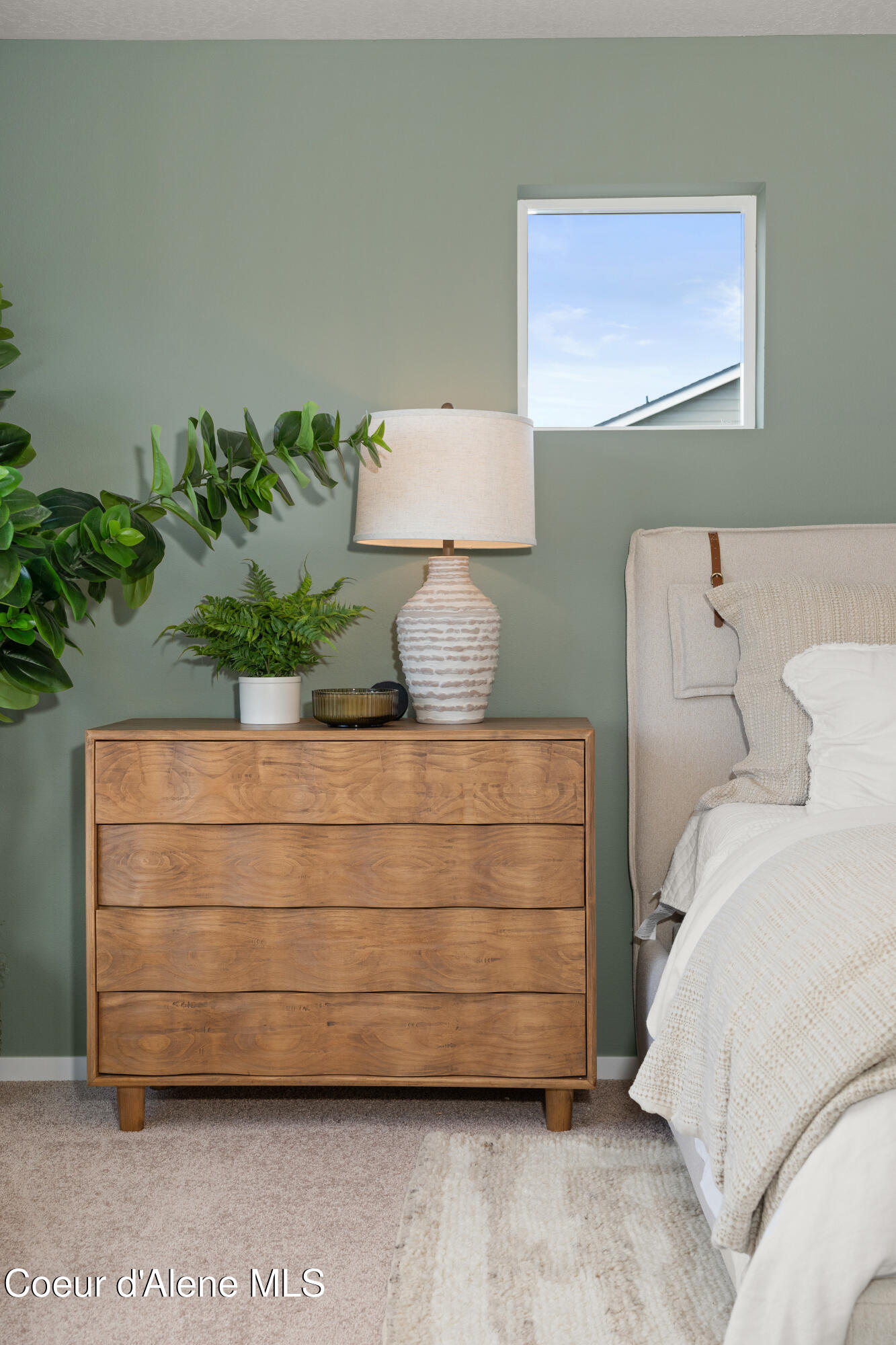 Hayden, Idaho 83835, United States, 4 Bedrooms Bedrooms, ,3 BathroomsBathrooms,Residential,Active,560