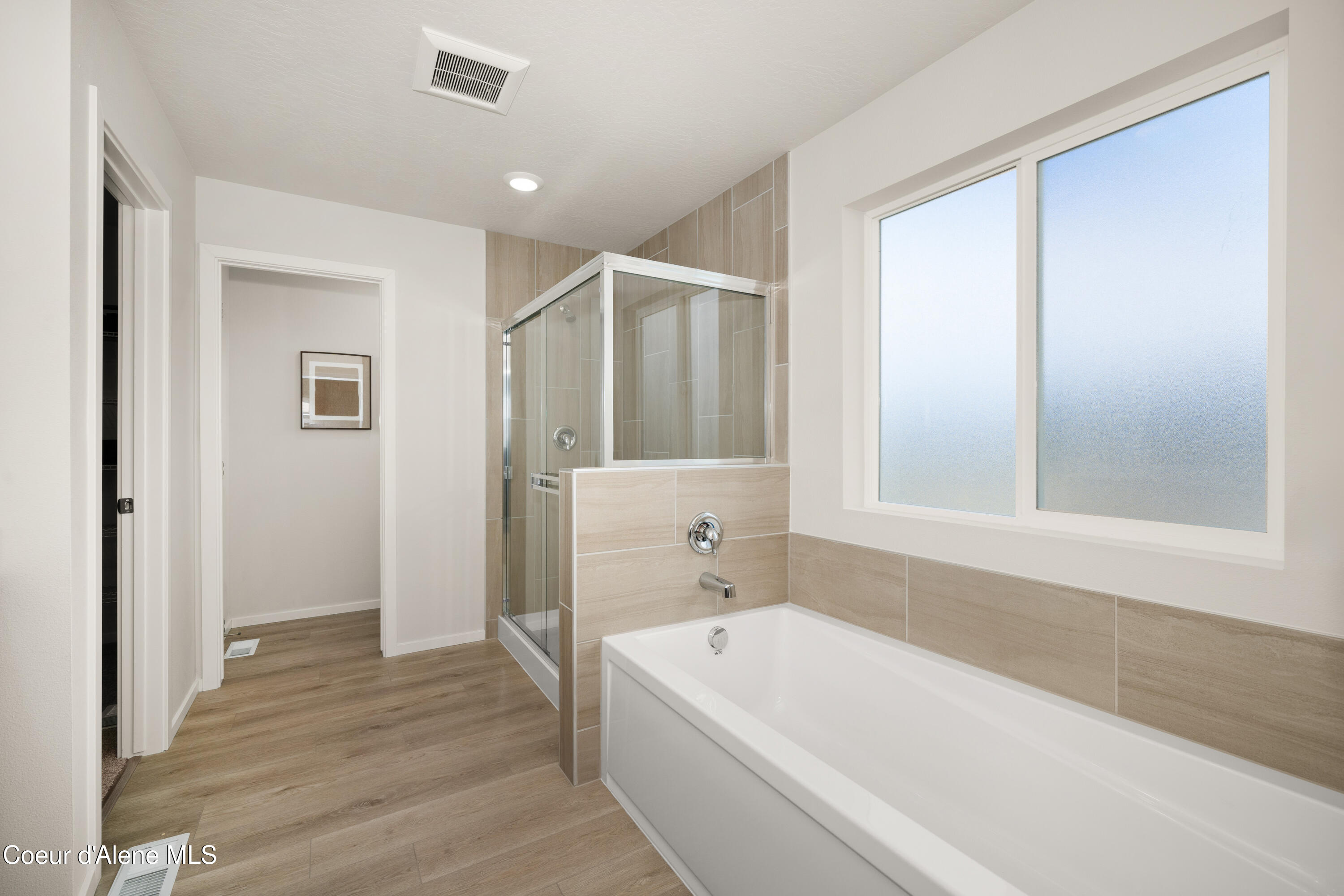 Hayden, Idaho 83835, United States, 4 Bedrooms Bedrooms, ,3 BathroomsBathrooms,Residential,Active,560