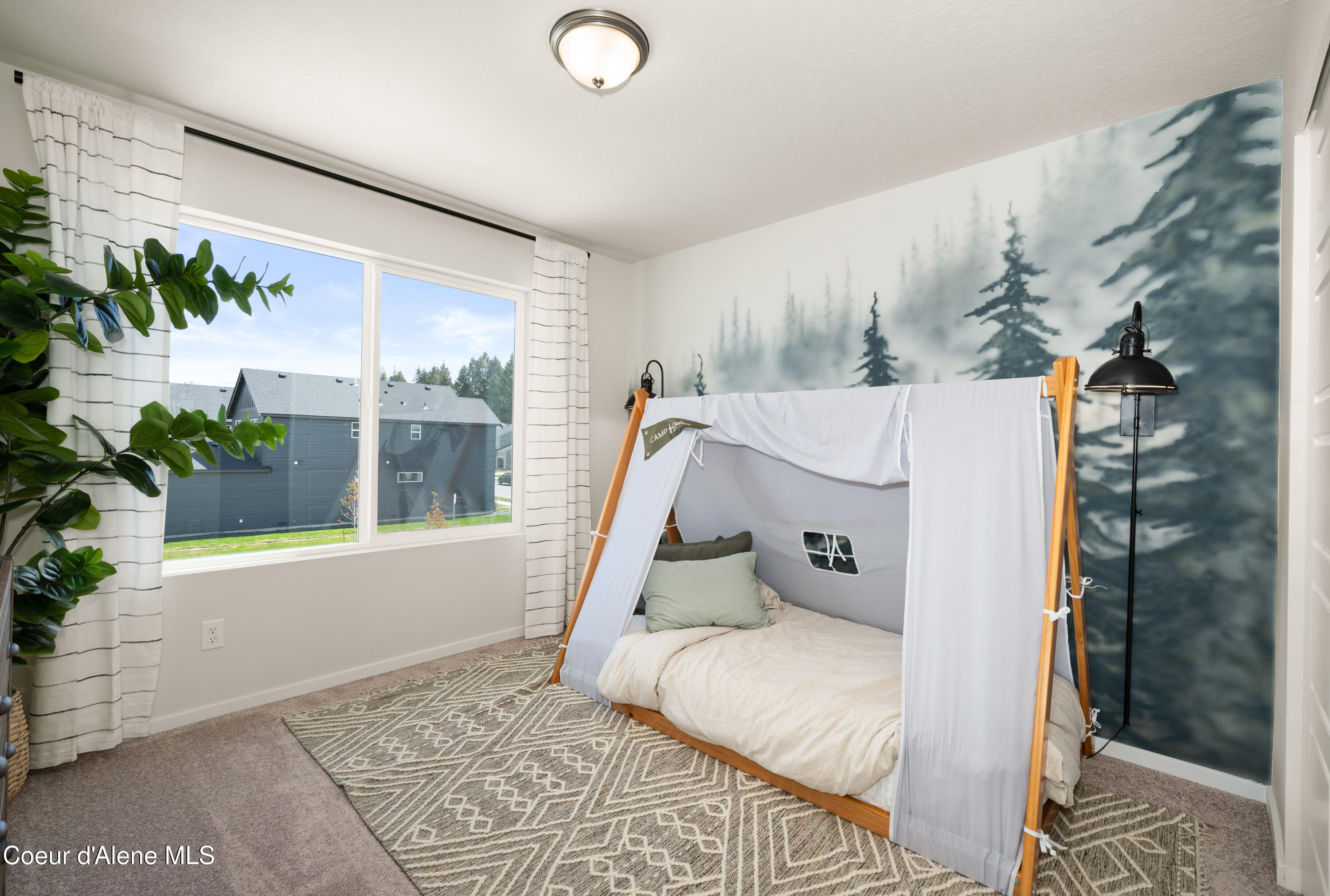 Hayden, Idaho 83835, United States, 4 Bedrooms Bedrooms, ,3 BathroomsBathrooms,Residential,Active,560