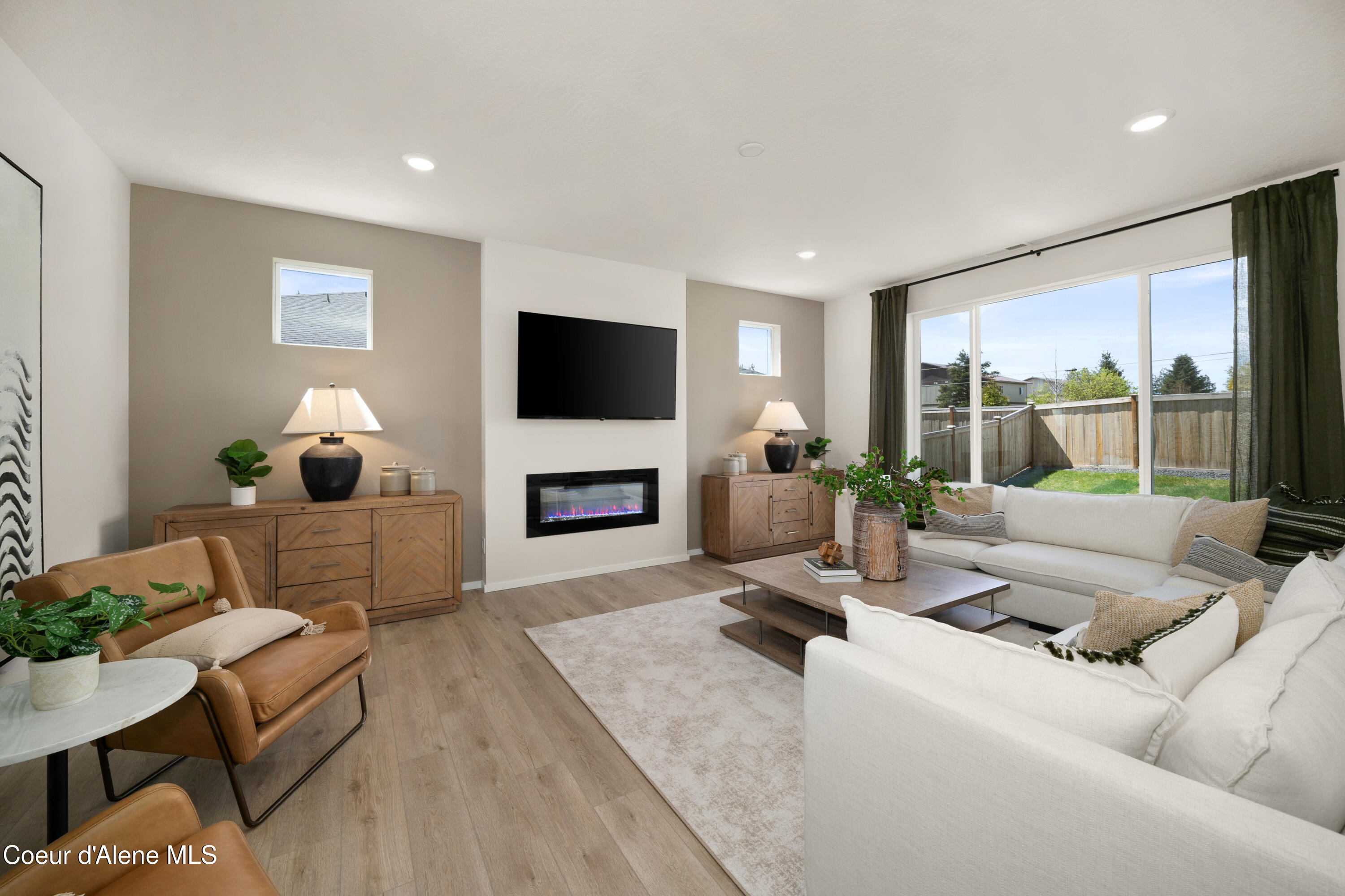 Hayden, Idaho 83835, United States, 4 Bedrooms Bedrooms, ,3 BathroomsBathrooms,Residential,Active,560