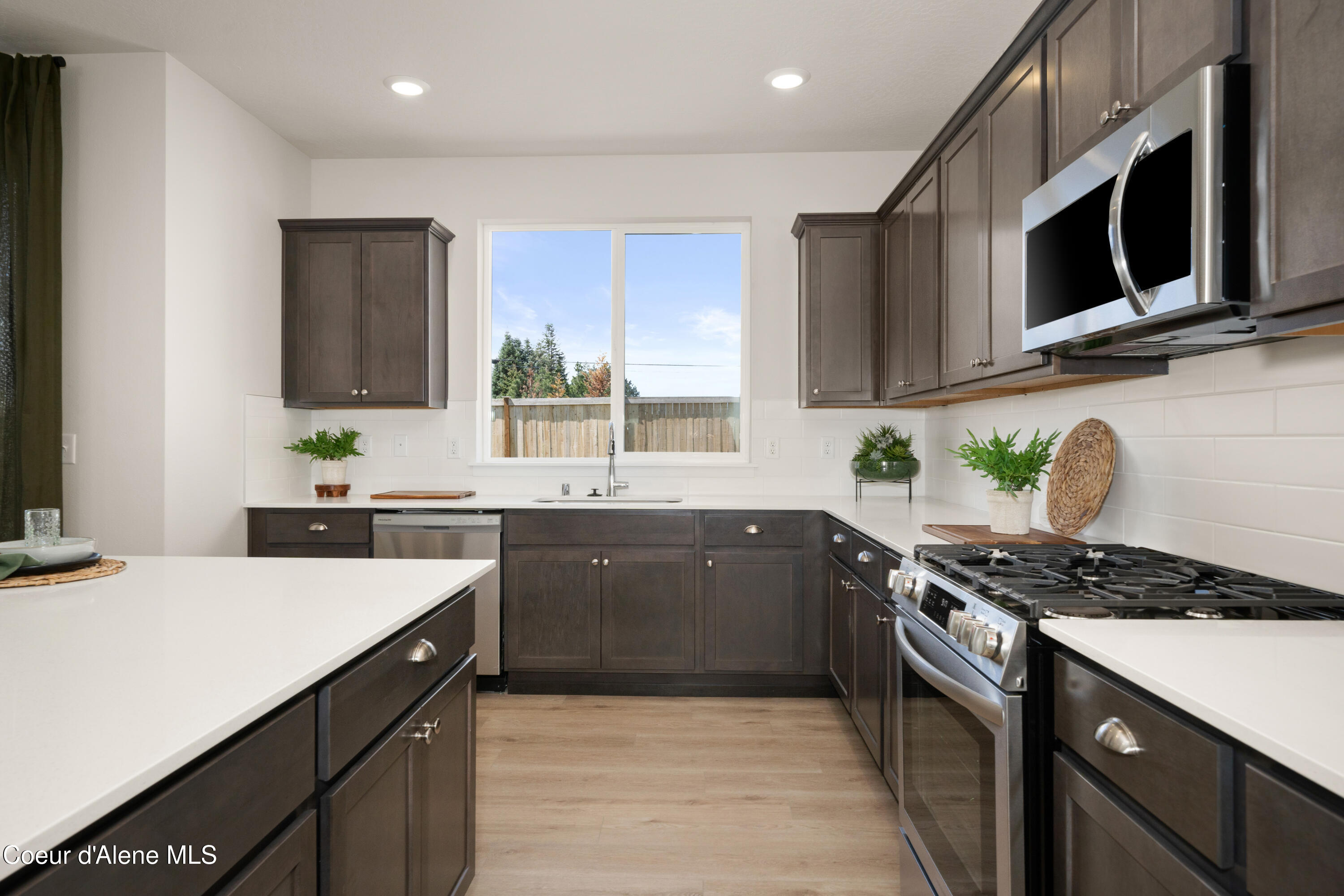 Hayden, Idaho 83835, United States, 4 Bedrooms Bedrooms, ,3 BathroomsBathrooms,Residential,Active,560