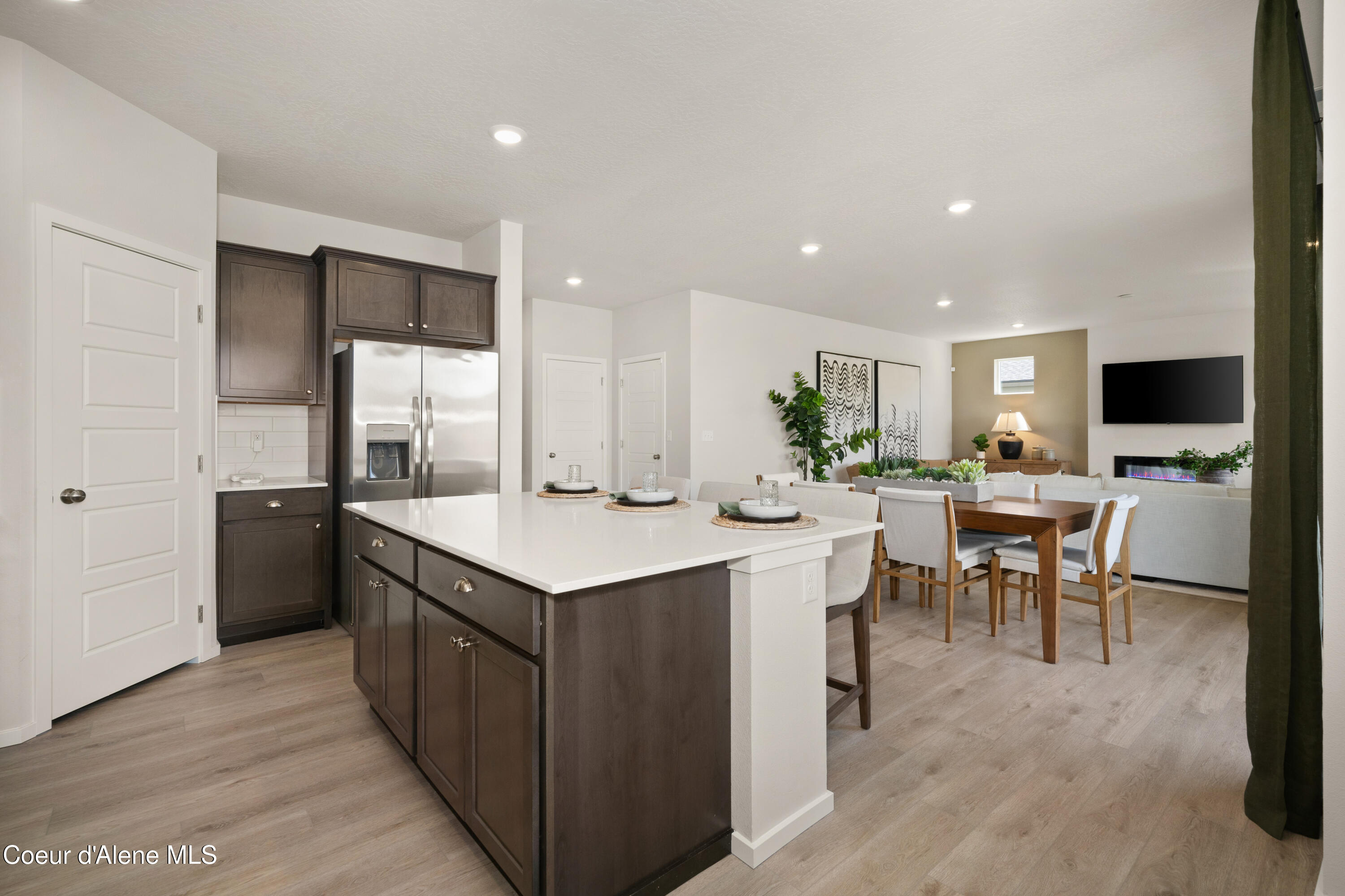 Hayden, Idaho 83835, United States, 4 Bedrooms Bedrooms, ,3 BathroomsBathrooms,Residential,Active,560