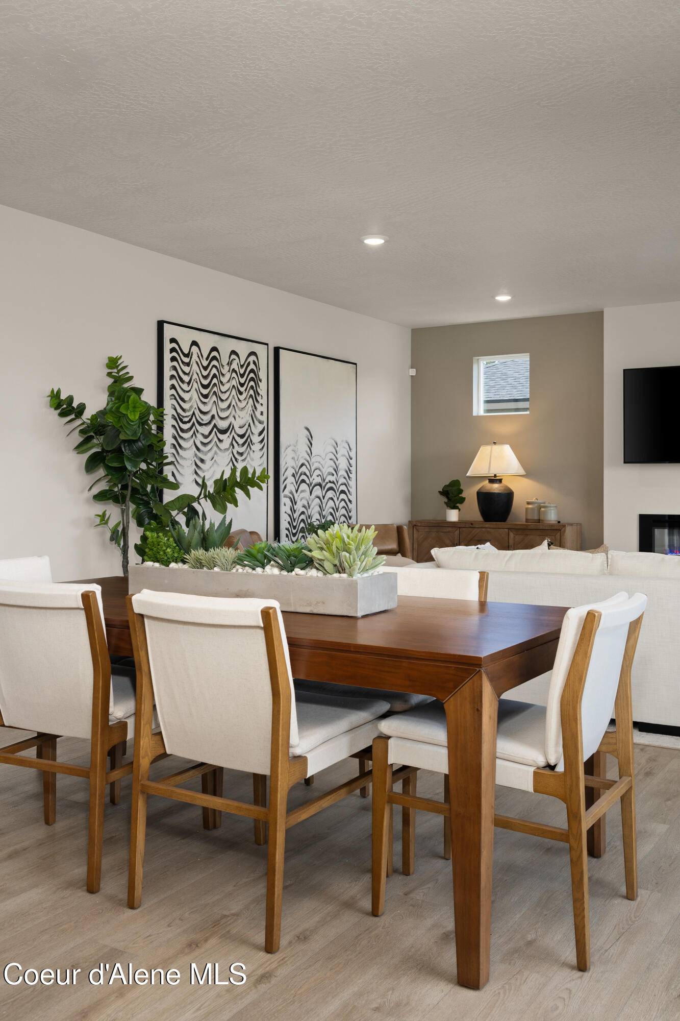 Hayden, Idaho 83835, United States, 4 Bedrooms Bedrooms, ,3 BathroomsBathrooms,Residential,Active,560