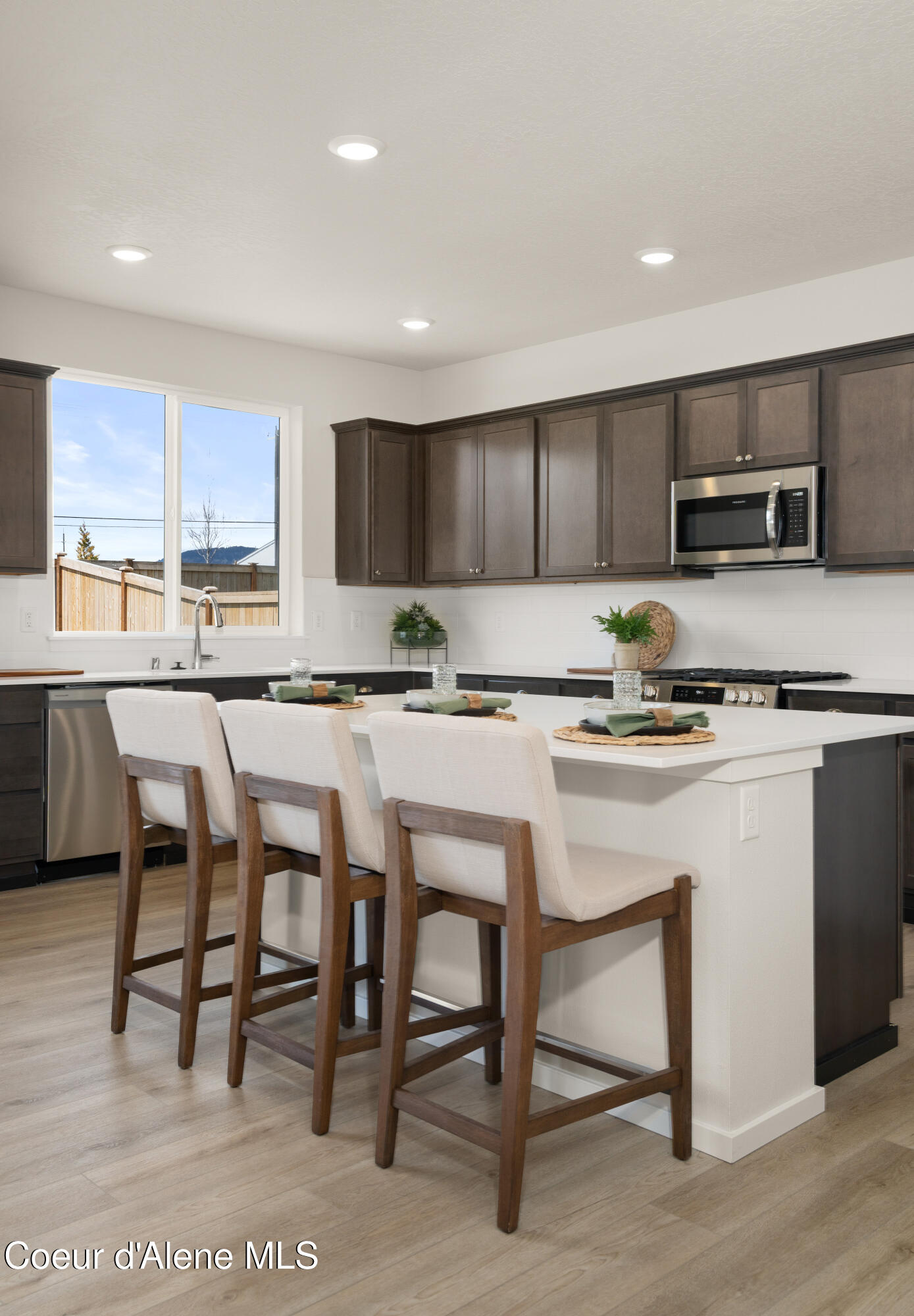 Hayden, Idaho 83835, United States, 4 Bedrooms Bedrooms, ,3 BathroomsBathrooms,Residential,Active,560