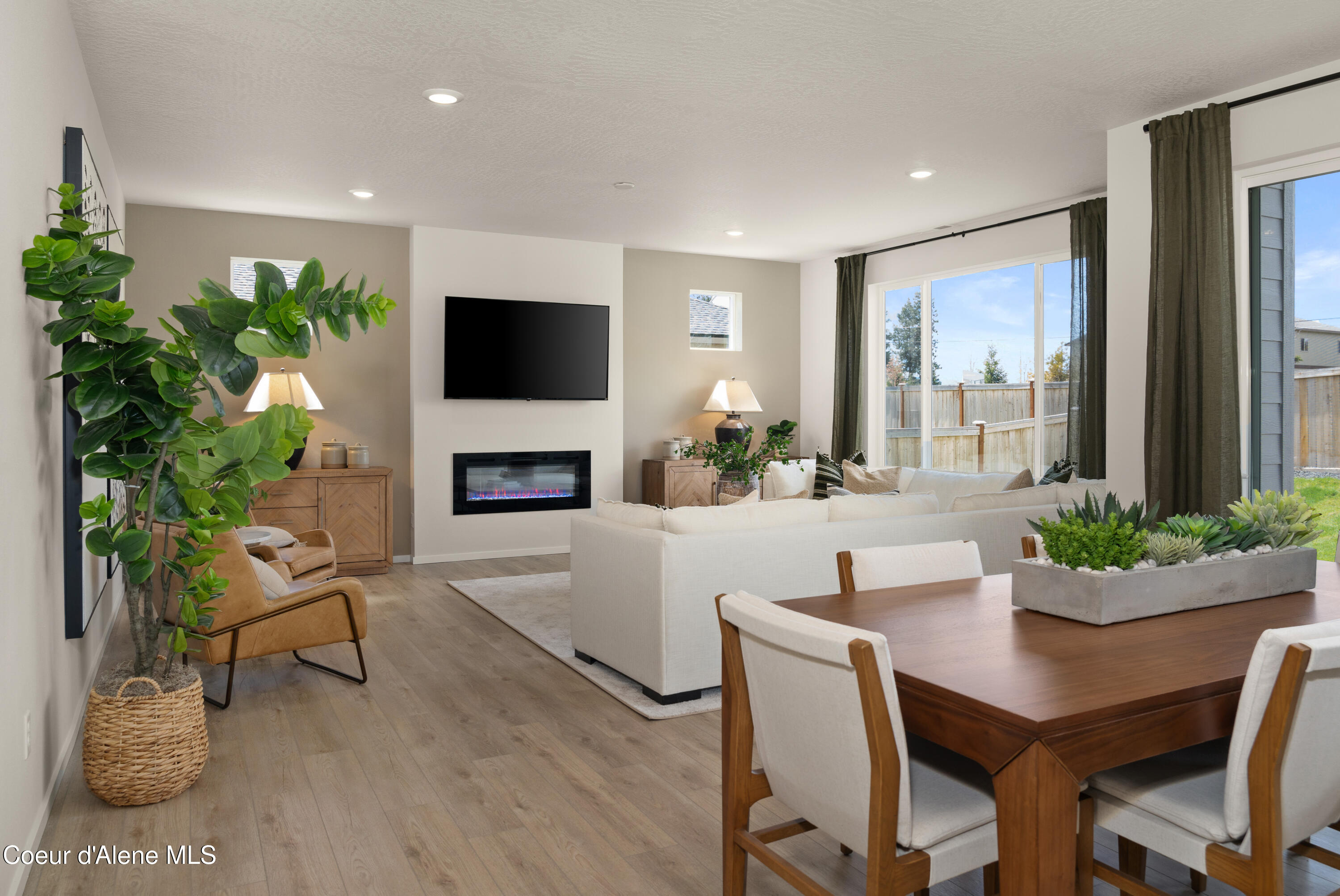 Hayden, Idaho 83835, United States, 4 Bedrooms Bedrooms, ,3 BathroomsBathrooms,Residential,Active,560