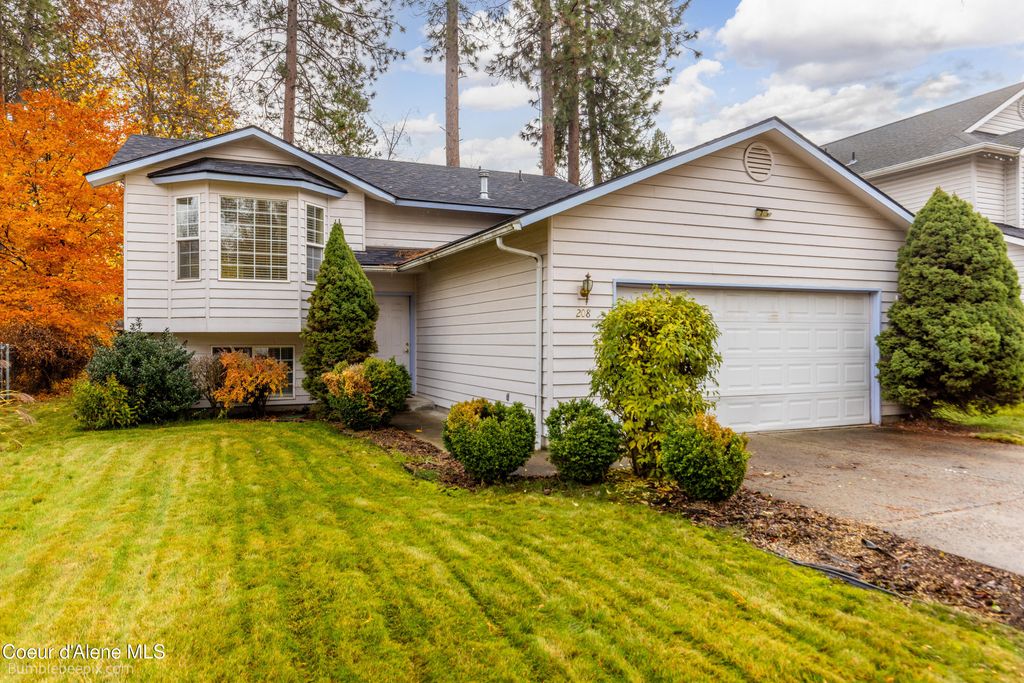 Photo of 208 Riverwood, Post Falls, ID 83854 (MLS # 25-11143)