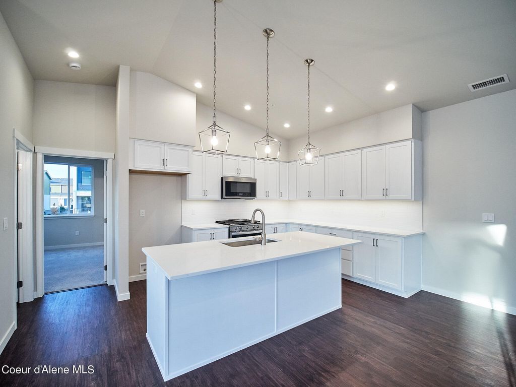 Photo of 962 Railroad Ave, Post Falls, ID 83854 (MLS # 25-7303)