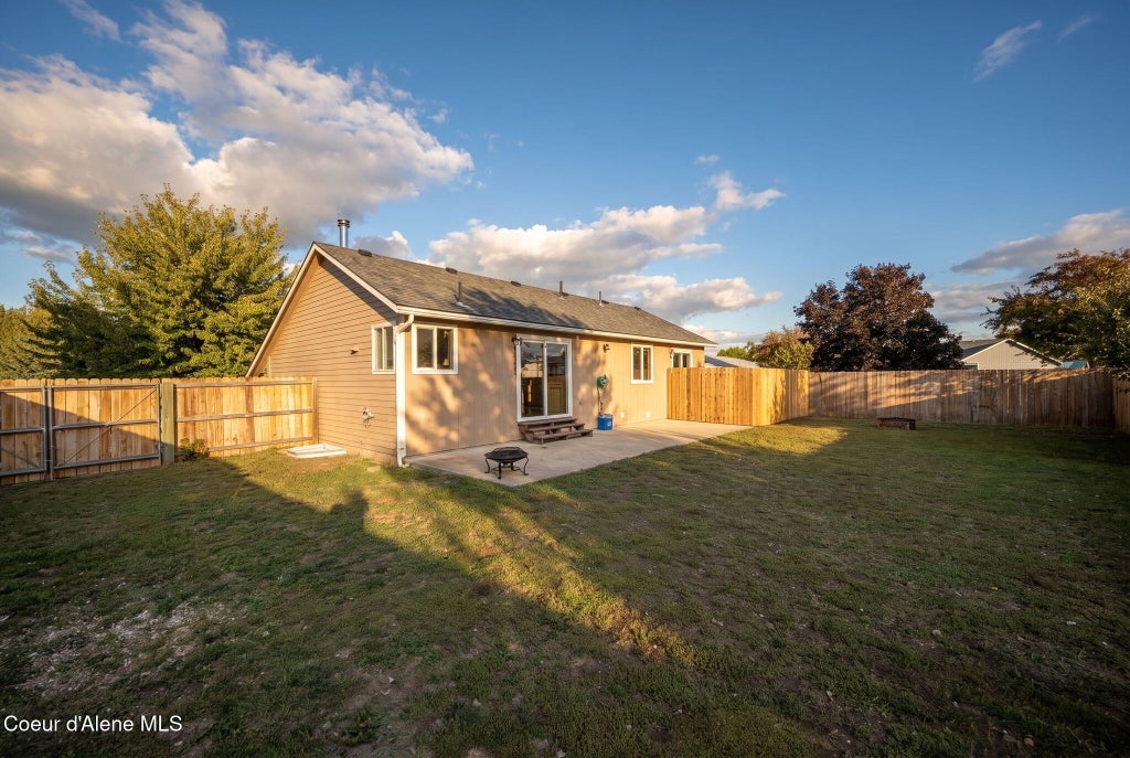 Photo of 7412 Meadow Lark LN, Rathdrum, ID 83858 (MLS # 26-9842)