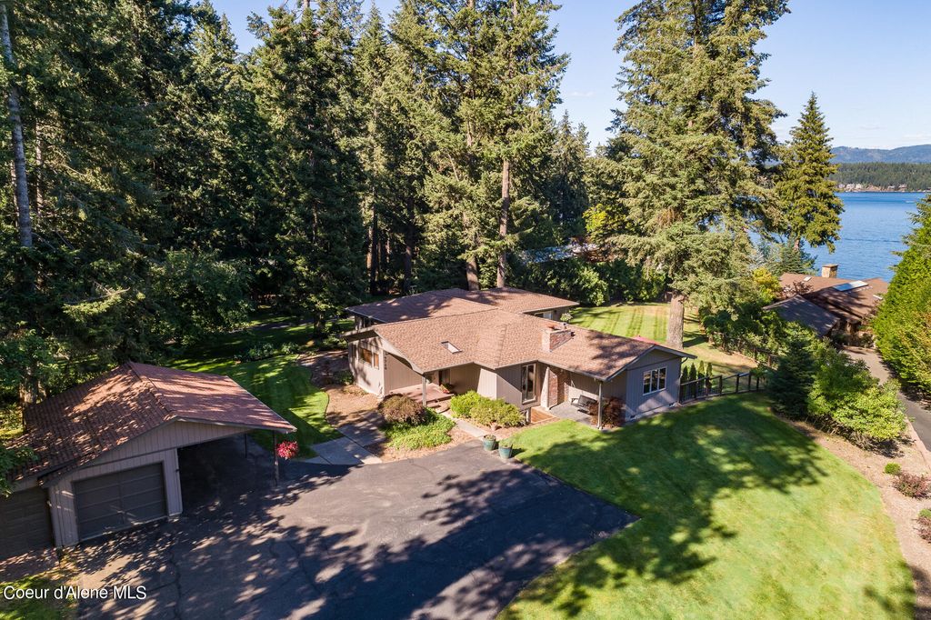 Photo of 9740 EASY St, Hayden Lake, ID 83835 (MLS # 24-7545)