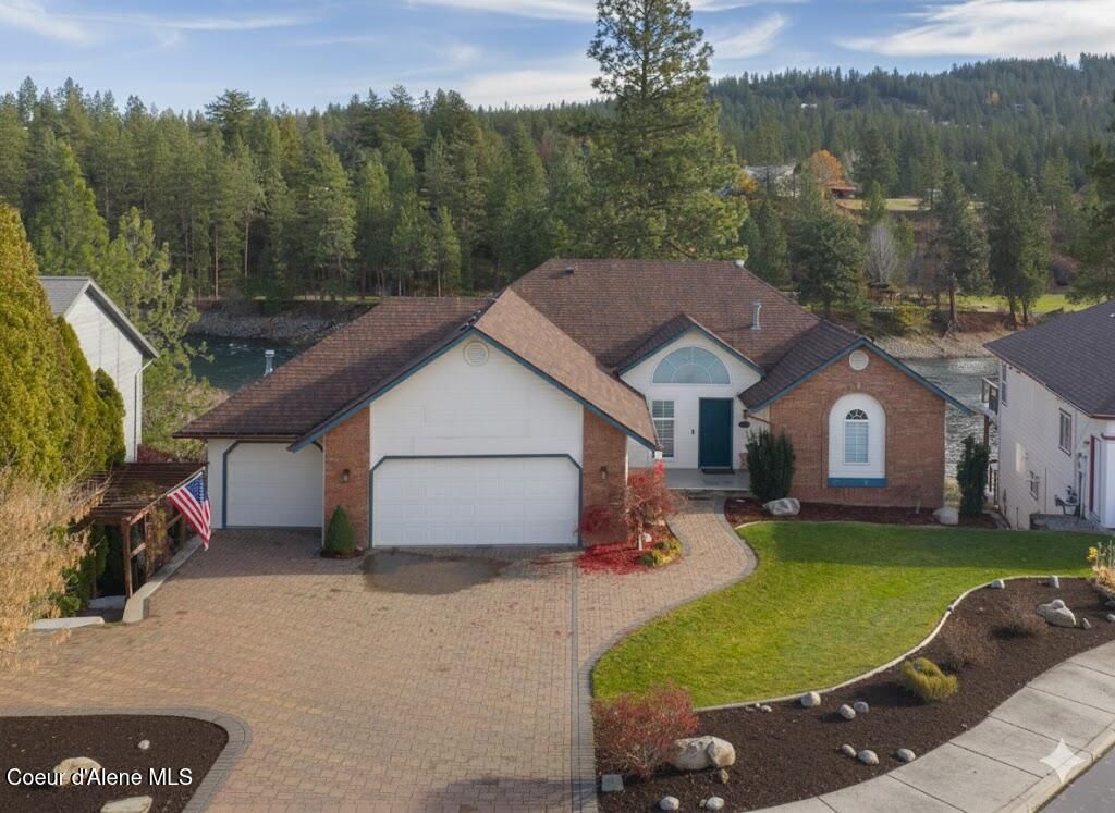 Photo of 861 Majestic View View, Post Falls, ID 83854 (MLS # 25-11111)