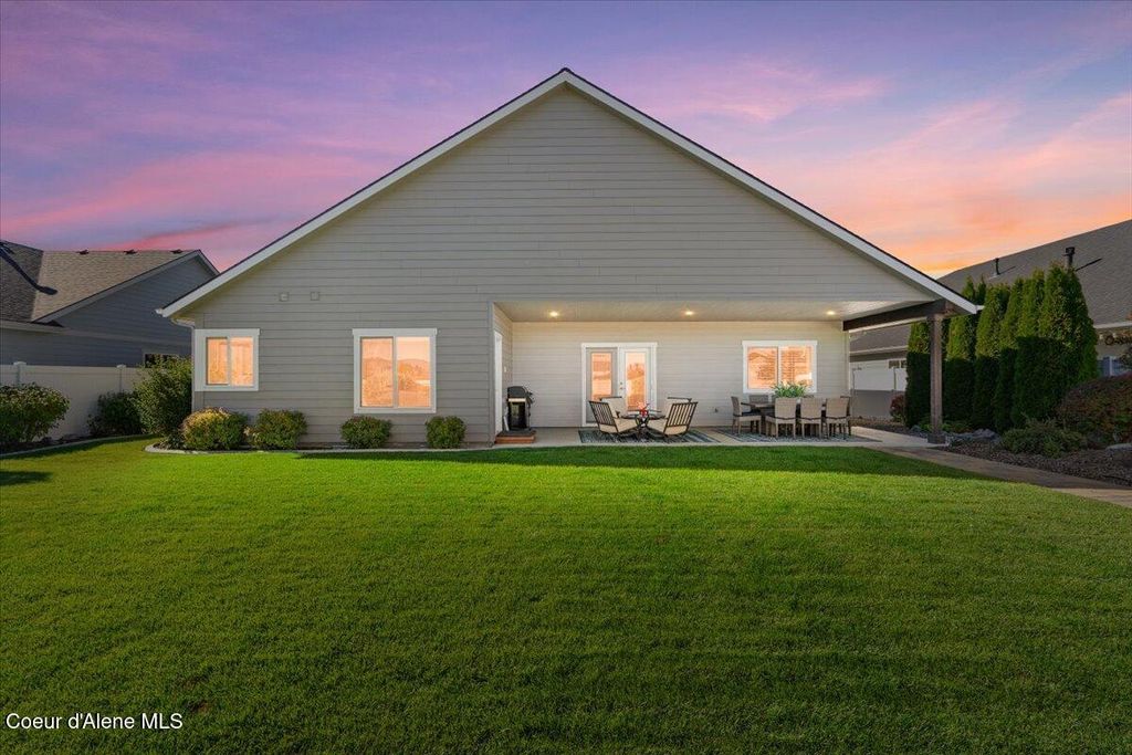 Photo of 10684 BARCELONA St, Hayden, ID 83835 (MLS # 25-10156)