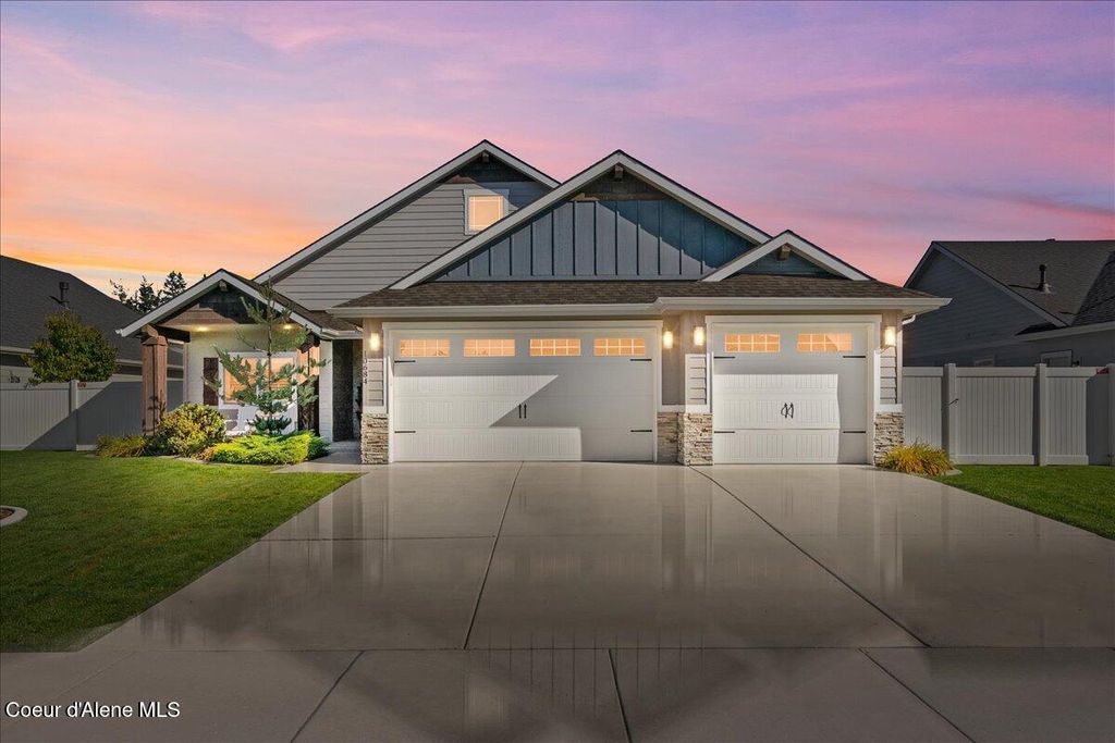 Photo of 10684 BARCELONA St, Hayden, ID 83835 (MLS # 25-10156)
