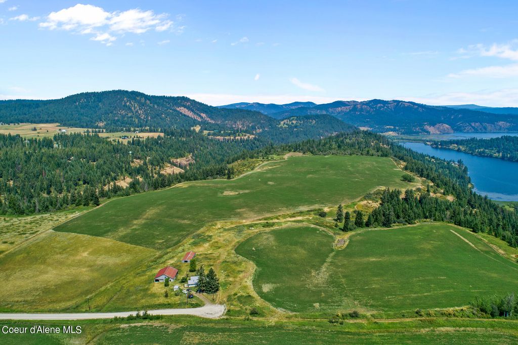 Photo of 7375 SUNRISE Dr, Harrison, ID 83833 (MLS # 25-5422)