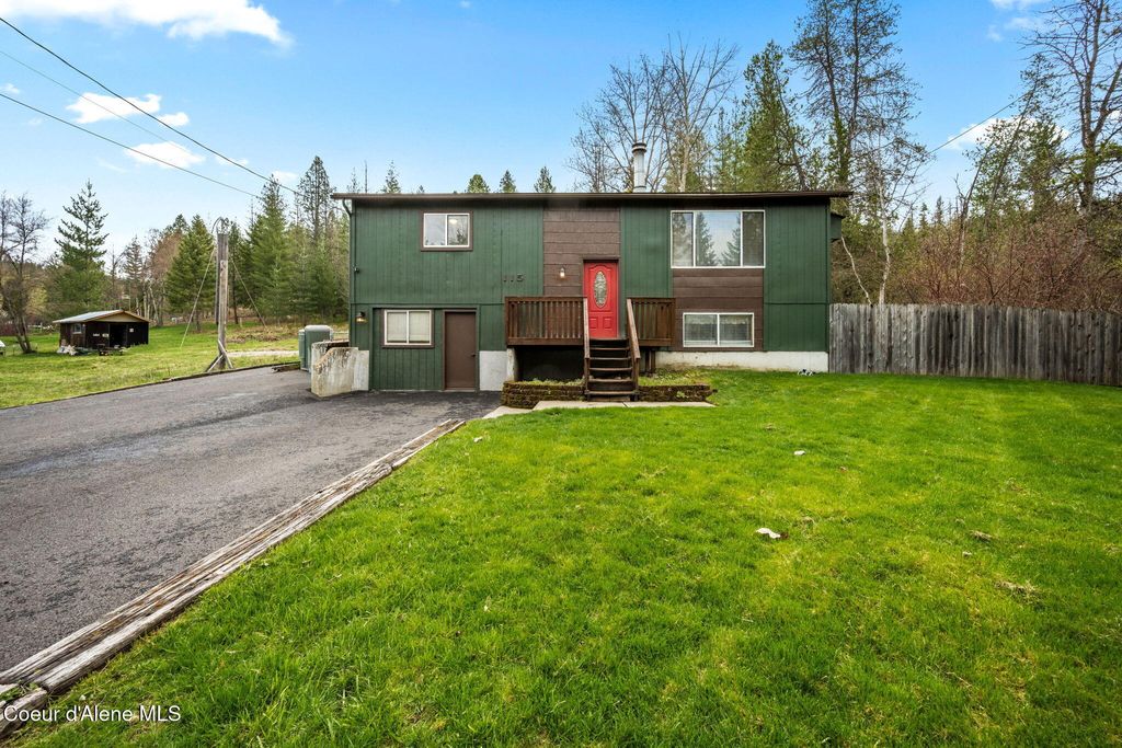 Photo of 115 Belair Dr, Pinehurst, ID 83850 (MLS # 26-3649)