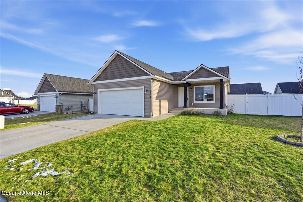 Photo of 12130 GIPPER Loop, Rathdrum, ID 83858 (MLS # 26-838)