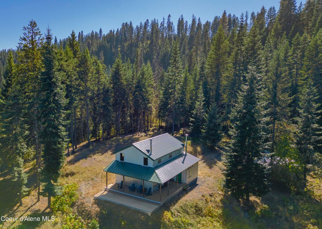 Photo of 1139 Ove Creek Creek, Orofino, ID 83544 (MLS # 26-2550)