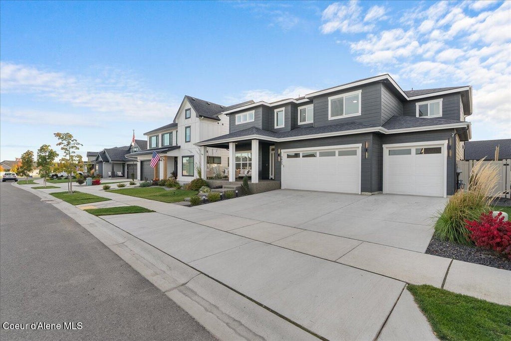 Photo of 2023 MOSELLE Dr, Coeur dAlene, ID 83815 (MLS # 26-7593)