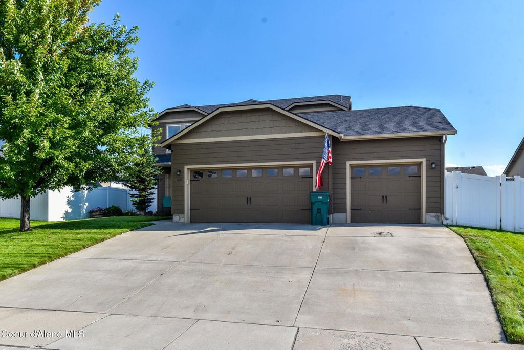 Photo of 6012 Twister Rd, Rathdrum, ID 83858 (MLS # 26-3266)