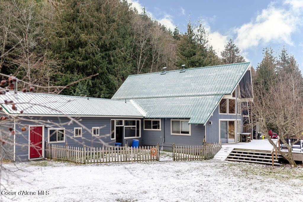 Photo of 900 Trestle Creek Creek, Hope, ID 83836 (MLS # 26-730)