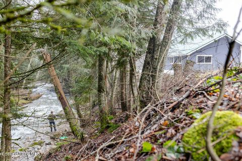 Photo of 900 Trestle Creek Creek, Hope, ID 83836 (MLS # 26-730)