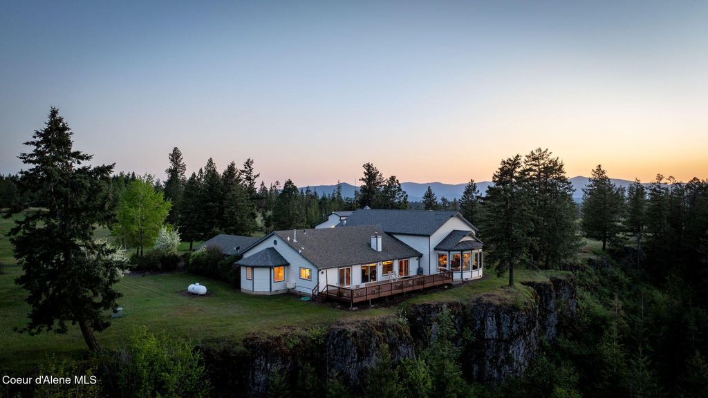 Photo of 5522 Aripa Rd, Harrison, ID 83833 (MLS # 25-4595)